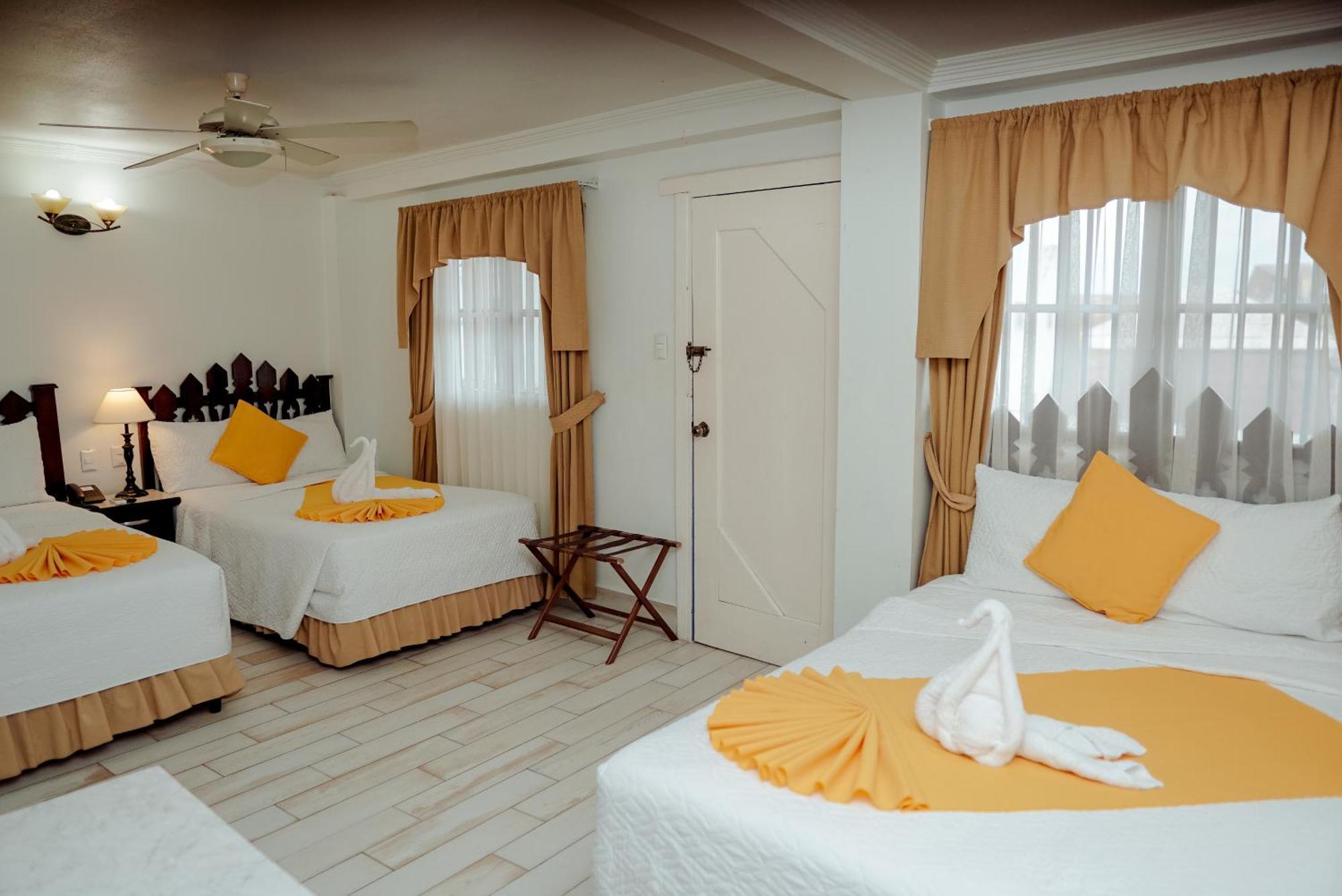 Hotel Casona De La Isla Флорес Экстерьер фото