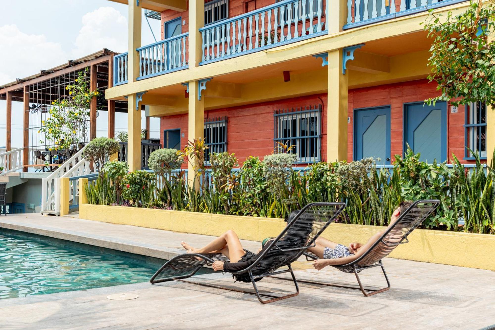 Hotel Casona De La Isla Флорес Экстерьер фото